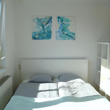 Gemütliches Studio mit Blick auf die Ottakringer Brauerei Apartamento Viena Exterior foto