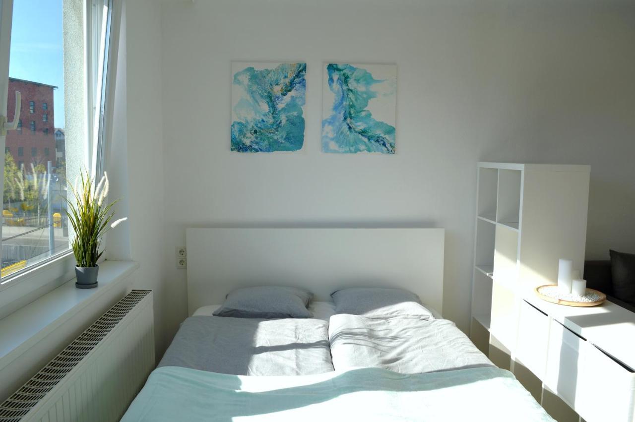 Gemütliches Studio mit Blick auf die Ottakringer Brauerei Apartamento Viena Exterior foto